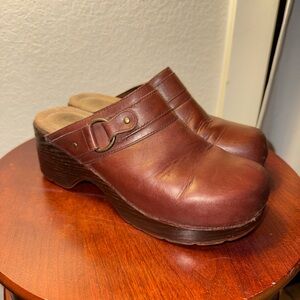 Leather & Wood Platform Clogs Mules Slip On Heels Sz 7